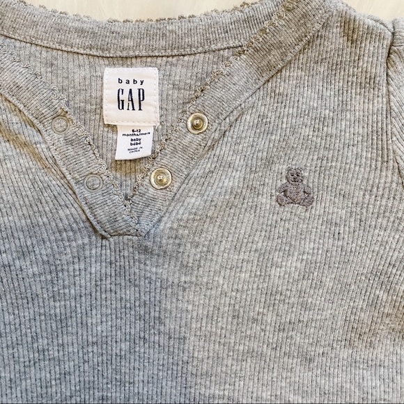Baby Gap 6-12M Brannan Bear Ribbed Henley Gray - Picture 5 of 5